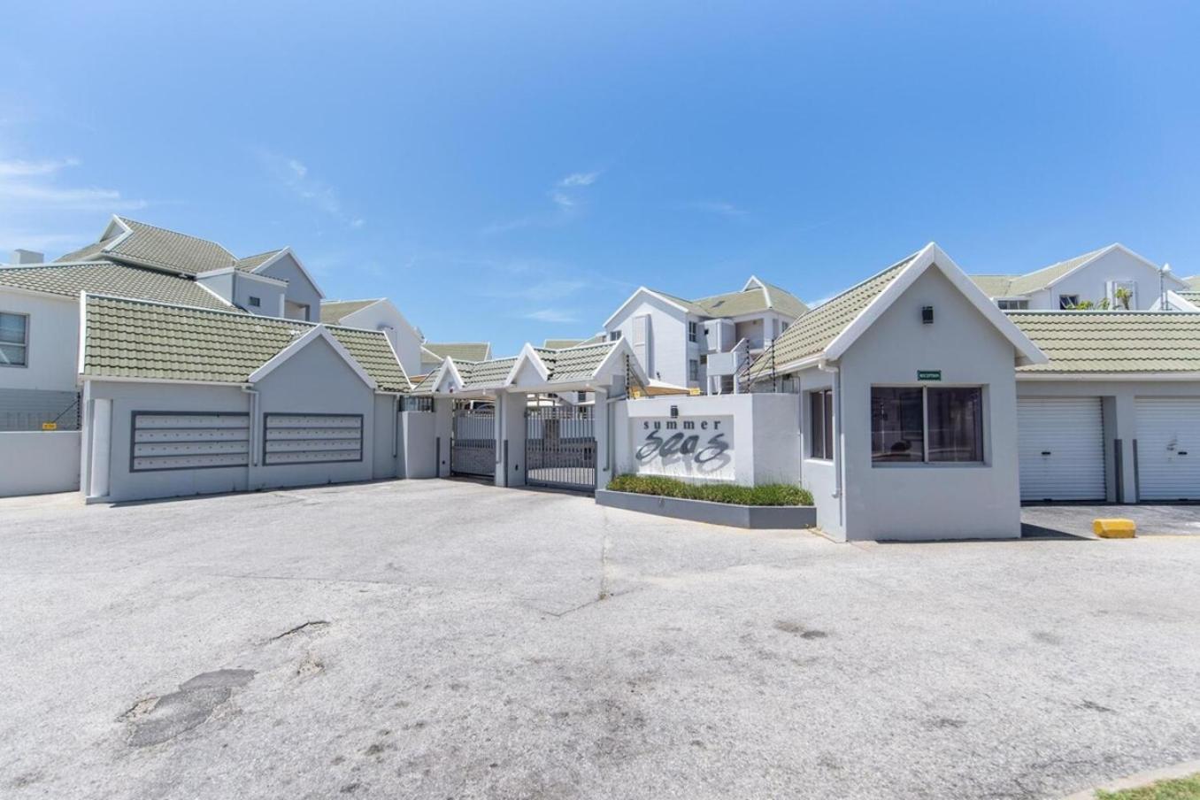 Luxury On The Beach Port Elizabeth Luaran gambar