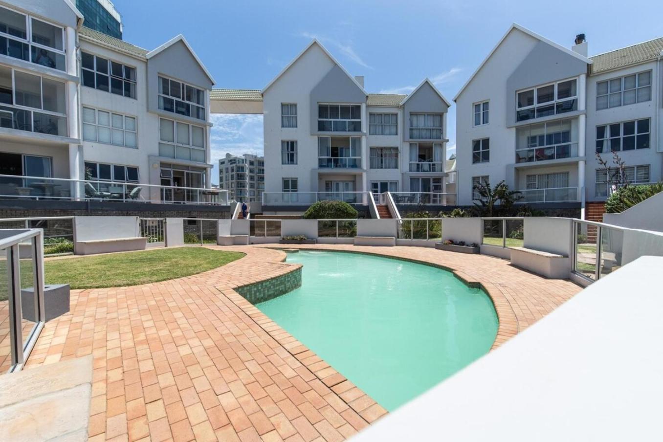 Luxury On The Beach Port Elizabeth Luaran gambar